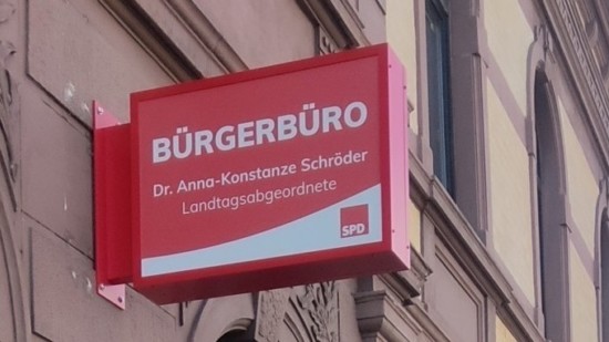 Leuchtreklame SPD-Bürgerbüro Schröder